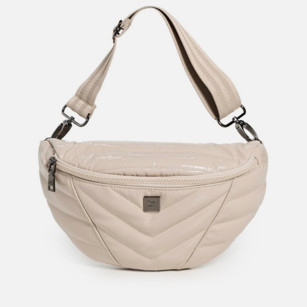 NWOT THINK ROYLN Quilted Little Runaway Crossbody Bag- Blonde Patent- Beige